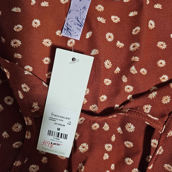 Francesca's collection, floral top long-sleeved, size medium nwt - Picture 3 of 8